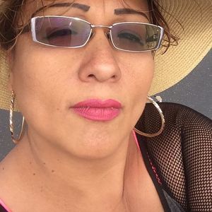 Meet your Posher, Leticia